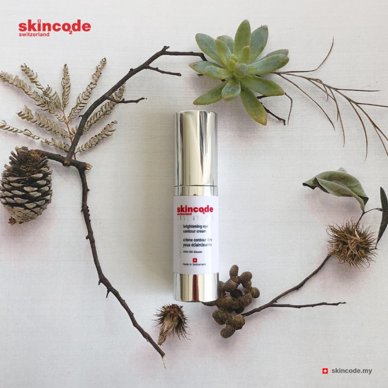 Kem đặc trị sáng da vùng mắt Skincode Brightening Eye Contour Cream